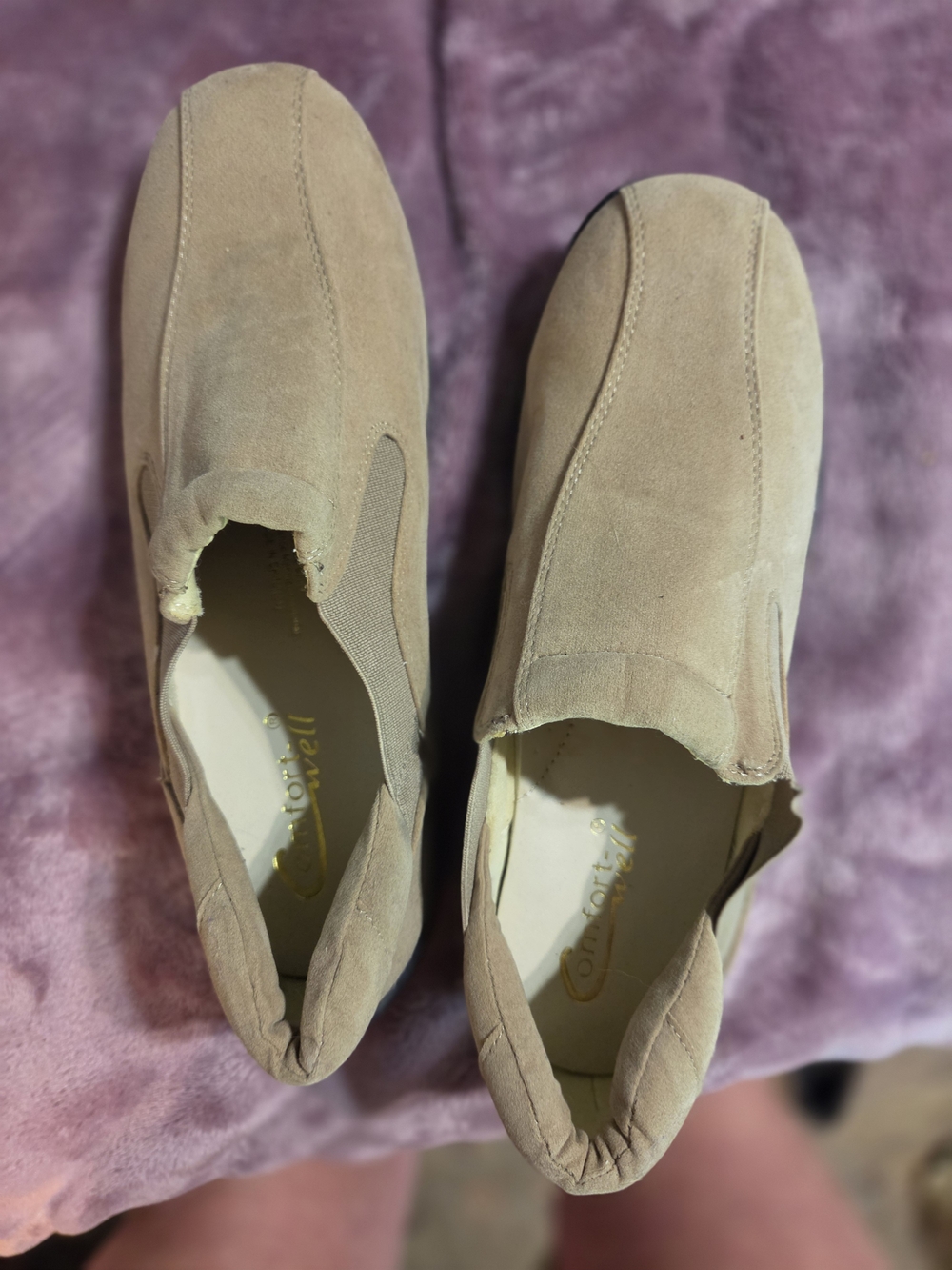 Comfort Well Women's Slip-On Suede Shoes in Taupe NWOT